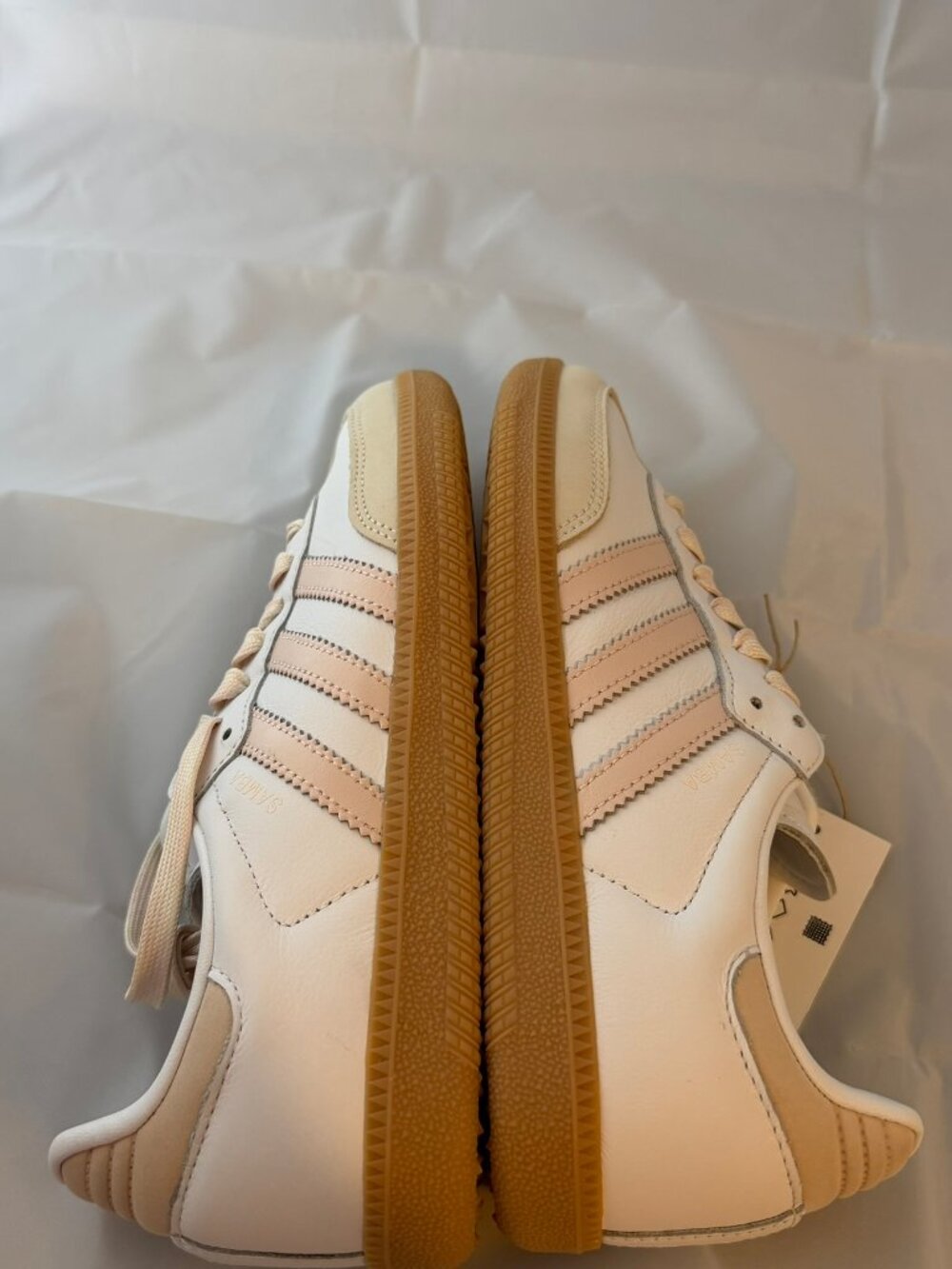 adidas Women's Samba OG Shoes, Off White / Sandy Pink / Gum, Women Size 6.5 NIB - Picture 4 of 8